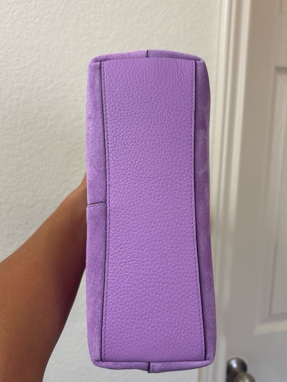 BNWT Kate Spade Suede 454 Shoulder Bag in the color Wisteria - Picture 4 of 7